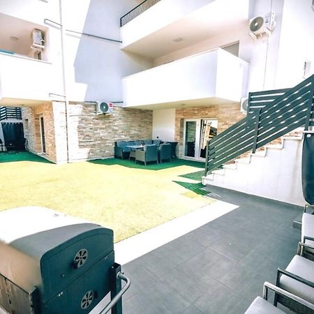 Vip Deluxe Apartment Arian Новаля Екстер'єр фото