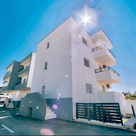 Vip Deluxe Apartment Arian Новаля Екстер'єр фото